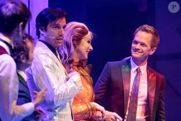 Neal Patrick Harris et son mari David Burtka assistent à l'inauguration d'un nouveau clud, le Rose. Rabbit. Lie., au sein de l'hôtel Cosmopolitan à Las Vegas, le 17 janvier 2013.