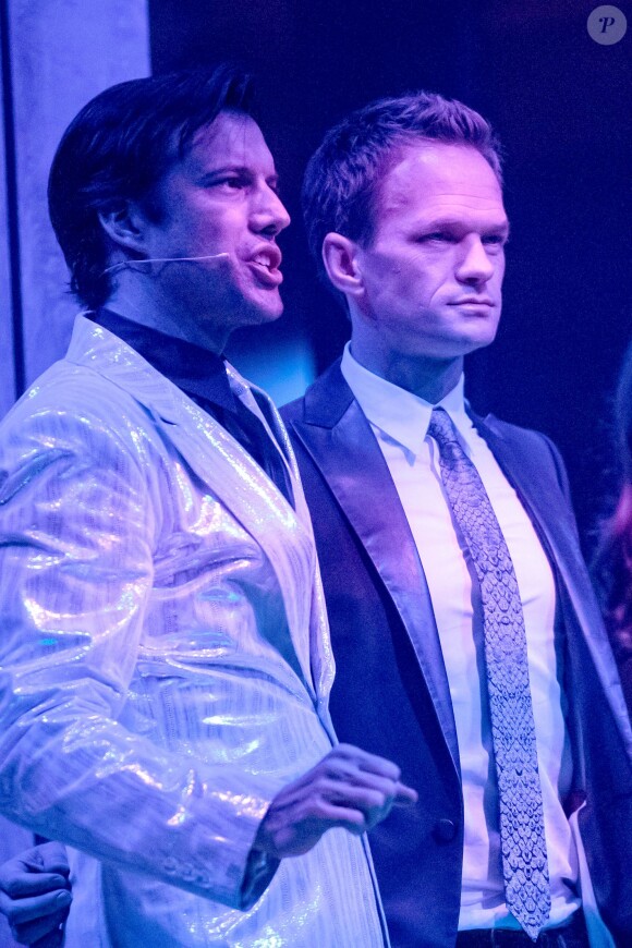 Neal Patrick Harris et son mari David Burtka assistent à l'inauguration d'un nouveau clud, le Rose. Rabbit. Lie., au sein de l'hôtel Cosmopolitan à Las Vegas, le 17 janvier 2013.