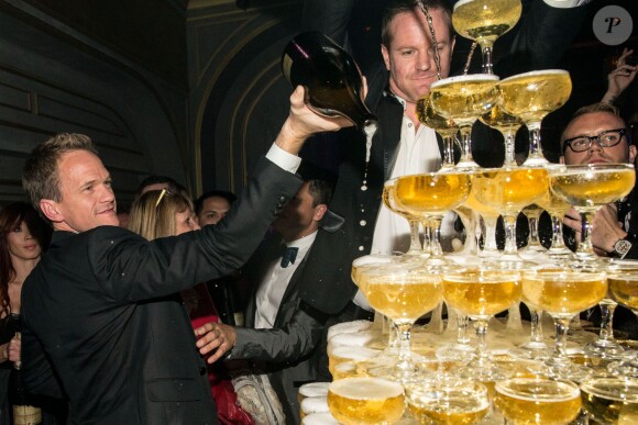 Neal Patrick Harris et son mari David Burtka assistent à l'inauguration d'un nouveau clud, le Rose. Rabbit. Lie., au sein de l'hôtel Cosmopolitan à Las Vegas, le 17 janvier 2013.