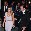 Kim Kardashian, sublime en robe Christian Dior lavande et souliers Manolo Blahnik, quitte le plateau de l'émission Jimmy Kimmel Live! après son intervention. Los Angeles, le 23 janvier 2014.