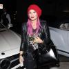 Demi Lovato (avec des cheveux roses) arrive au restaurant Craig's à West Hollywood, le 23 janvier 2014.