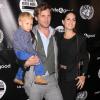 Josh Lucas avec sa femme Jessica Henriquez et leur fils Noah à New York, le 22 novembre 2013.