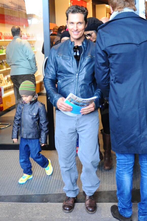 Matthew McConaughey et son fils Levi à Rome, le 26 janvier 2014.