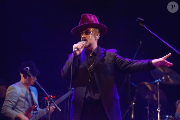 Boy George en concert à Manchester, le 3 novembre 2013.