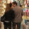 Kate Beckinsale et Len Wiseman très complices et amoureux dans une papeterie de Santa Monica, Los Angeles, le 28 janvier 2014