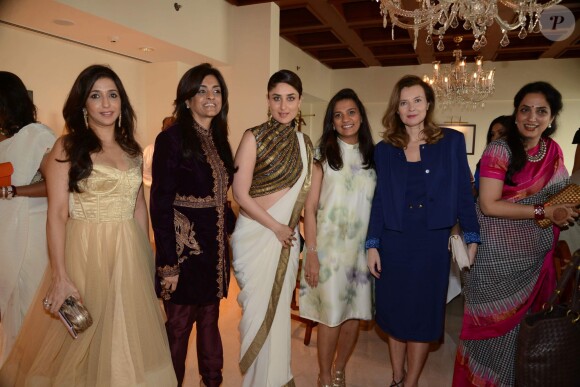 La star de Bollywood Kareena Kapoor, la socialite Chhaya Momaya au côté de Valérie Trierweiler, invitée d'honneur d'un déjeuner à Mumbaï en Inde le 27 janvier 2014 au Trident Hotel, dans le cadre du déplacement au nom d'Action contre la faim