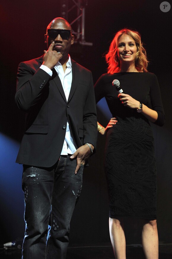 Le chanteur Mokobé et Pauline Lefèvre lors de la soirée de gala de la fondation Womanity à Genève le 30 janvier 2014