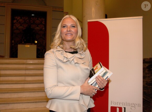 Mette-Marit de Norvège assistait au lancement du magazine "Faktafyk" à la Maison de la Culture à Oslo, le 5 février 2014.