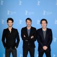 Pierre Niney, Jalil Lespert et Guillaume Galienne lors du photocall pour le film Yves Saint Laurent à Berlin, le 7 février 2014.
