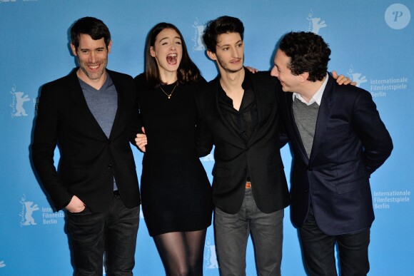 Jalil Lespert, Charlotte Le Bon, Pierre Niney et Guillaume Gallienne lors du photocall pour le film Yves Saint Laurent à Berlin, le 7 février 2014.
