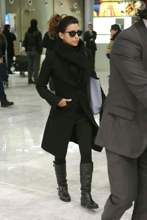 Exclusif - Eva Longoria est arrivée à Paris pour se rendre dans un studio d'enregistrement afin de tourner une pub pour L'Oréal le 4 février 2014.