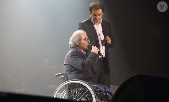 Frédéric Zeitoun et Raphaël Mezrahi à la 2e édition de la "Nuit de la déprime" à l'Olympia, à Paris, le 10 février 2014.