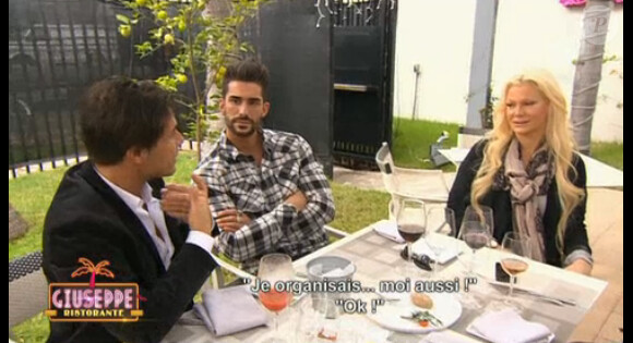 Giuseppe en pleine le çon de drague dans "Giuseppe Ristorante, une affaire de famille". Mardi 11 février sur NRJ12.