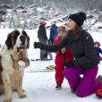  Le prince Frederik et la princesse Mary de Danemark, en compagnie de leurs enfants Christian (8 ans), Isabella (6 ans), Vincent et Joséphine (3 ans), avaient donné rendez-vous à la presse le 14 février 2014 à Verbier pour partager avec les photographes le début de leur séjour aux sports d'hiver. 