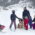 Le prince Frederik et la princesse Mary de Danemark, en compagnie de leurs enfants Christian (8 ans), Isabella (6 ans), Vincent et Joséphine (3 ans), avaient donné rendez-vous à la presse le 14 février 2014 à Verbier pour partager avec les photographes le début de leur séjour aux sports d'hiver. 