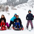  Le prince Frederik et la princesse Mary de Danemark, en compagnie de leurs enfants Christian (8 ans), Isabella (6 ans), Vincent et Joséphine (3 ans), avaient donné rendez-vous à la presse le 14 février 2014 à Verbier pour partager avec les photographes le début de leur séjour aux sports d'hiver. 