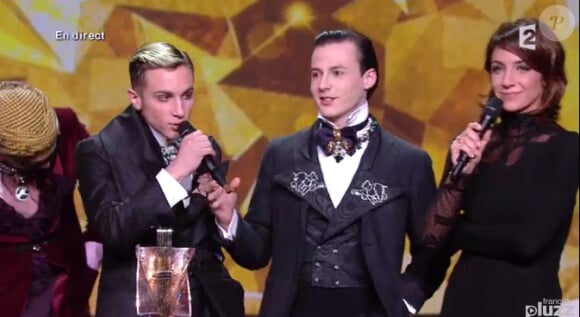 Le groupe La Femme remporte le trophée de l'album révélation de l'année - 29e cérémonie des Victoires de la Musique, au Zénith de Paris, le 14 février 2014.