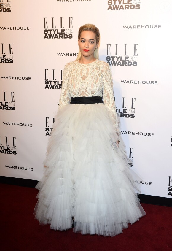 Rita Ora assiste aux Elle Style Awards au One Embankment, habillée d'une robe Marchesa. Londres, le 18 février 2014.