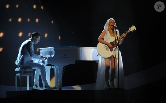 Ellie Goulding sur scène lors des Brit Awards 2014, le 19 février 2014 à Londres