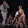 Robin Thicke et Miley Cyrus aux MTV Video Music Awards au Barclay Center (Brooklyn), le 25 août 2013
