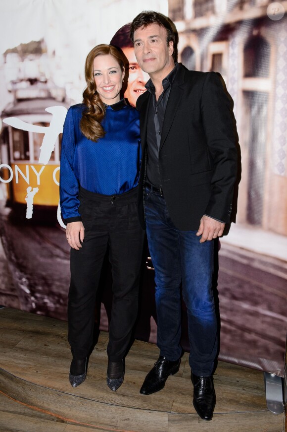 Natasha St-Pier avec Tony Carreira. Showcase pour le lancement de l'album de Tony Carreira, Nos fiançailles, France/Portugal, au No Comment à Paris, le 23 janvier 2014.