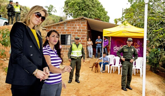 La reine Maxima des Pays-Bas visite la plantation d'agrumes de Maria Lucinda Sanabria Daza dans la ville Lebrija en Colombie le 3 mars 2014.