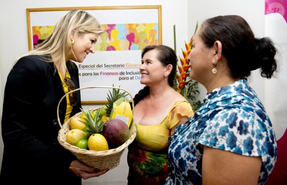 La reine Maxima des Pays-Bas visite la Fundacion Delamujer à Lebrija en Colombie le 3 mars 2014.