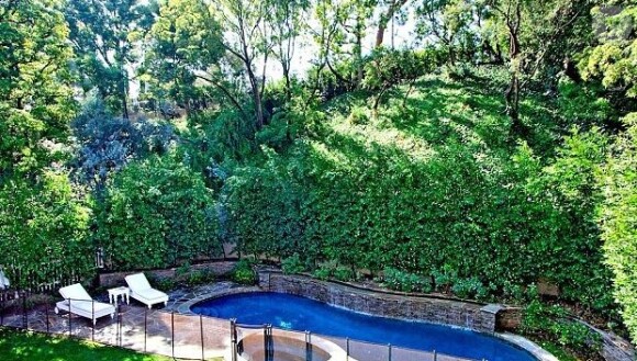 La jolie Sarah Michelle Gellar a mis en vente sa jolie maison de Los Angeles, pour la somme de 7,9 millions de dollars.