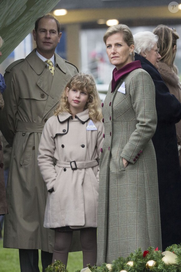 Le prince Edward, la comtesse Sophie de Wessex et leur fille Lady Louise à Ascot, le 21 décembre 2013.