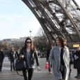 Kendall Jenner est allée visiter la tour Eiffel, à l'occasion de son passage à Paris pour la Fashion Week. Le 27 février 2014.