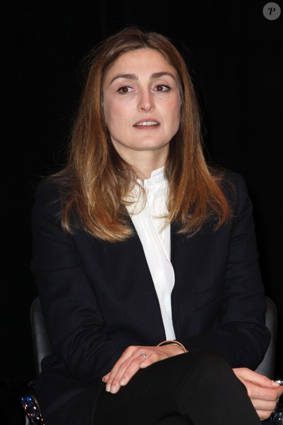 Julie Gayet pour la projection de son documentaire "Cinéaste(s)" dans le cadre du festival Rendez-vous with French Cinema à New York, le 8 mars 2014.