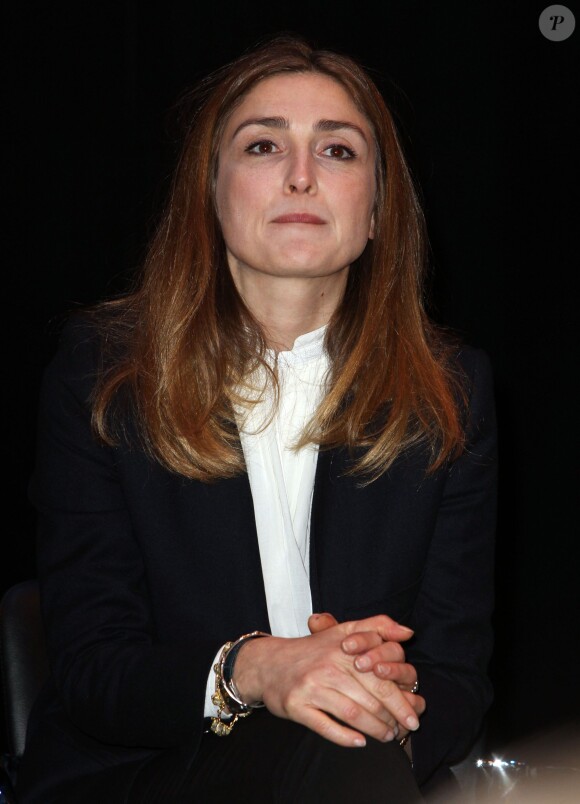 Julie Gayet pour la projection de son documentaire "Cinéaste(s)" dans le cadre du festival Rendez-vous with French Cinema à New York, le 8 mars 2014.