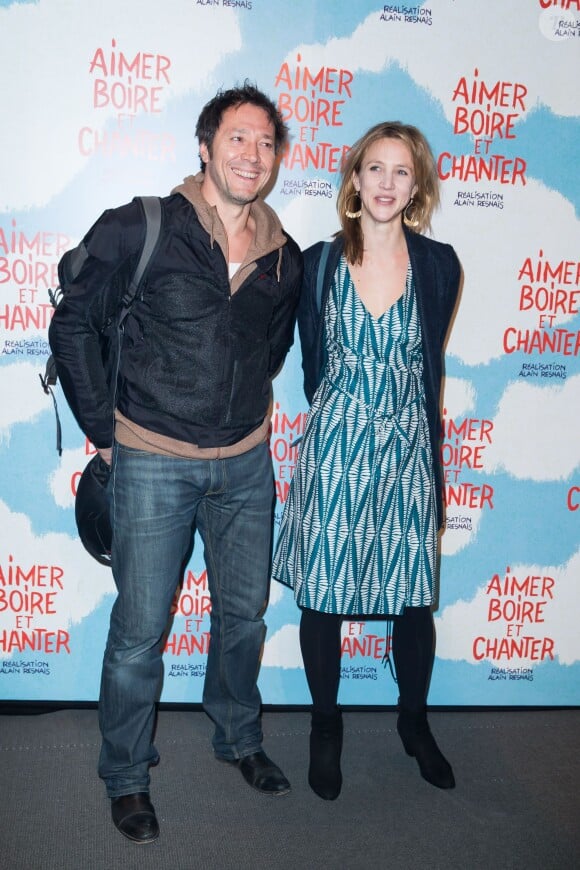 Bruno Debrandt, Marie Kremer à l'avant première du film Aimer, boire et chanter à Paris le 10 mars 2014.