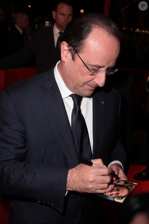 François Hollande à l'avant première du film Aimer, boire et chanter à Paris le 10 mars 2014.