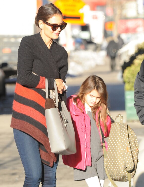 Katie Holmes et Suri Cruise sur le chemin de l'école à New York, le 11 février 2014.