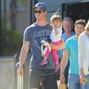 Exclusif - Chris Hemsworth avec sa fille India à Malibu, le 15 mars 2014.