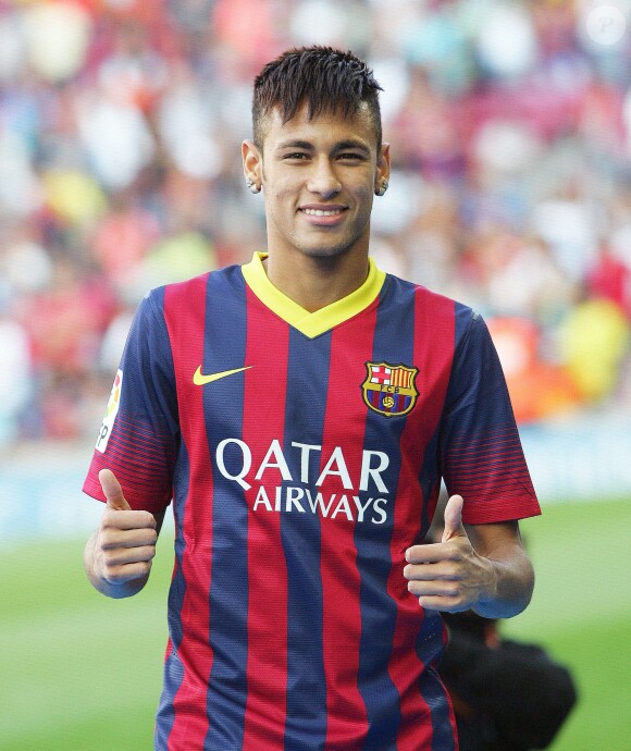 Neymar lors de sa présentation officielle au public de Barcelone, le 3 juin 2013