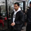 Drake, aperçu à Paris le 26 février avec le sweatshirt Pigalle porté par sa supposée petite amie Rihanna, à son retour à New York.