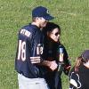 Exclusif - Mila Kunis et son petit-ami Ashton Kutcher dans un parc à Los Angeles, le 1er décembre 2013