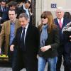 Nicolas Sarkozy et sa femme Carla Bruni sont allés voter aux alentours de 13 heures dans le 16e arrondissement de Paris à l'occasion des élections municipales, le 23 mars 2014.