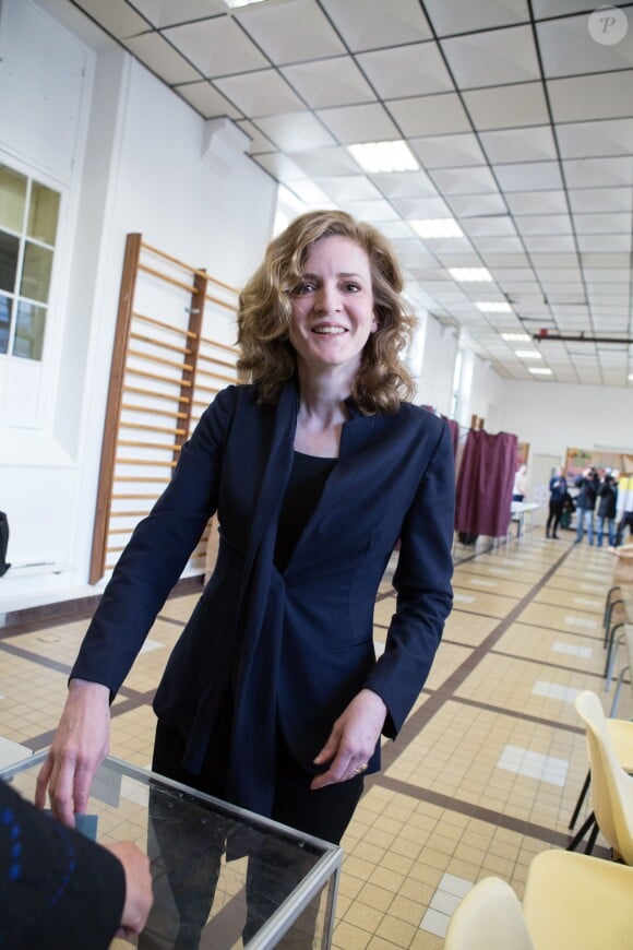 Nathalie Kosciusko-Morizet (UMP) vote pour les élections municipales à l'école Pierre Larousse dans le 14e arrondissement de Paris, le 23 mars 2014.