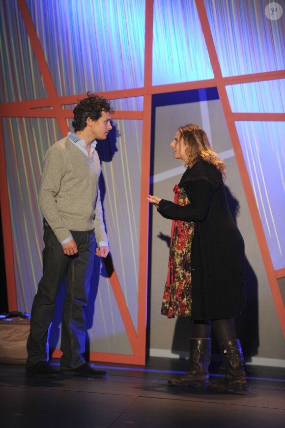 Filage de la pièce Je ne serai pas au rendez-vous au théâtre des Mathurins à Paris avec Aurore Auteuil le 17 janvier 2012