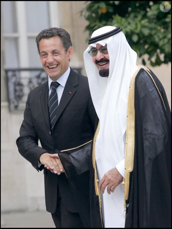 Le roi Abdallah d'Arabie saoudite en juin 2007 à l'Elysée, à Paris, reçu par le président Nicolas Sarkozy