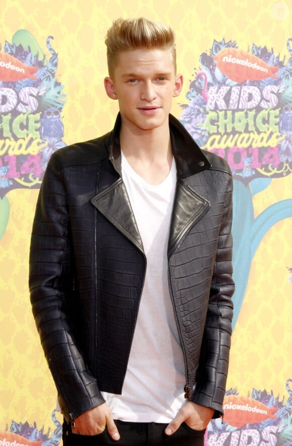 Cody Simpson aux Kid's Choice Awards 2014