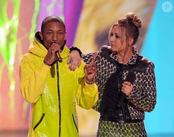Pharrell Williams et Kaley Cuoco aux Kid's Choice Awards 2014
