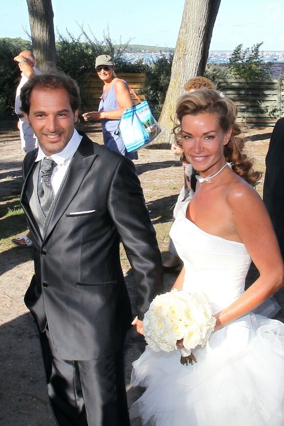 Mariage d'Ingrid Chavin et Thierry Peythieu au Cap-Ferret, le 27 août 2011.
