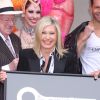 Olivia Newton-John reçoit les clés de la ville de Las Vegas lors d'une cérémonie en son honneur au Flamingo Hotel en marge de ses concerts en résidence. Le 2 avril 2014.