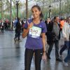 Karine Le Marchand au départ du Marathon de Paris le 6 avril 2014, près des Champs-Elysées (Paris).