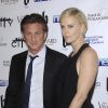Première apparition officielle de Sean Penn et Charlize Theron lors du gala de charité "Fame & Philanthropy" à Beverly Hills, le 2 mars 2014.