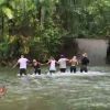 Les Anges traversent la rivière dans Les Anges de la télé-réalité 6 sur NRJ 12 le mercredi 9 avril 2014
